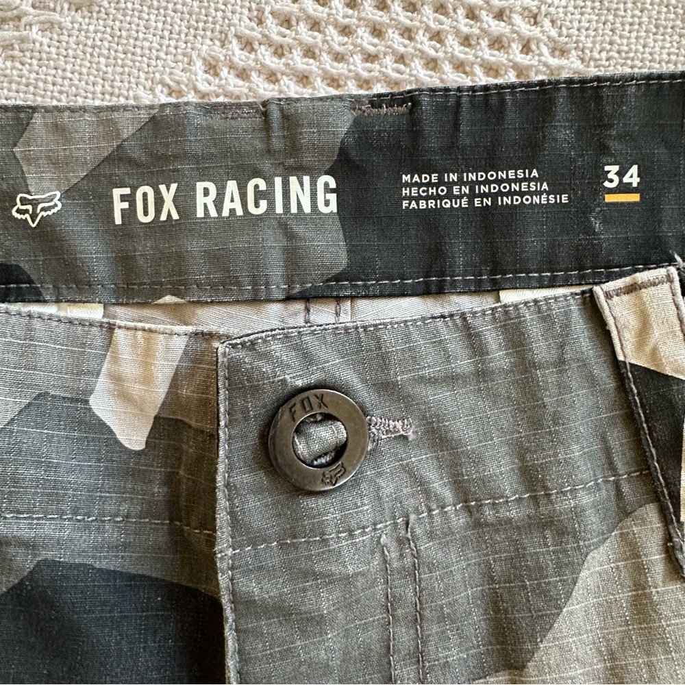 Fox Racing Slambozo Black/Grey Camo Men’s Cargo Shorts 34-Utility Gorpcore - Picture 5 of 9